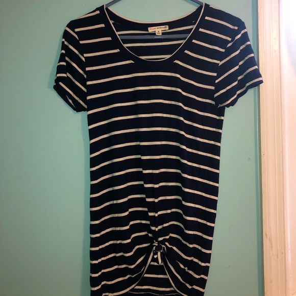 Zenana Outfitters Tops - Striped T-shirt
